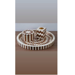 Ensemble de brûleur de parfum en émail et résine de luxe de qualité supérieure pour parfum avec sculpture élégante et design disponible au prix d'exportation - Product Image 6