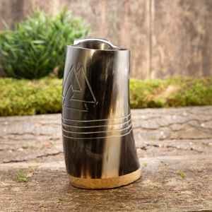 Mug en corne viking incurvé fait à la main, artisanat naturel, tasse à boire durable, style médiéval, mug à miel, taille personnalisée, cadeau pour homme, inspiré du style nordique - Product Image 4