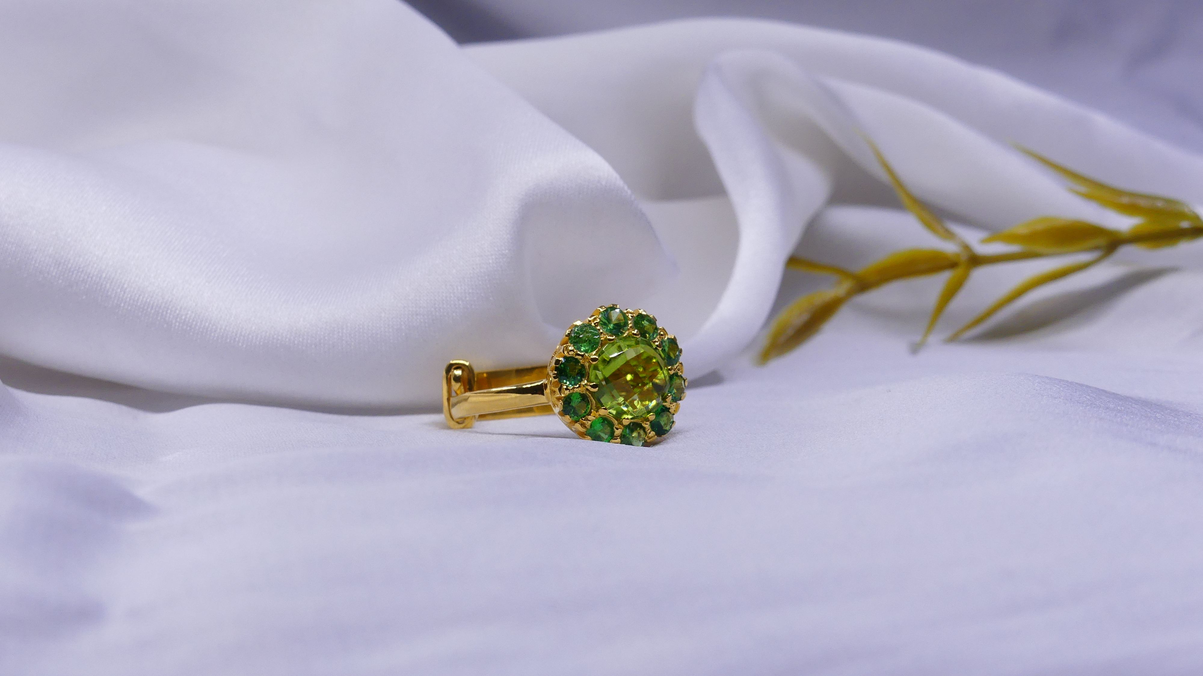 สีเหลือง