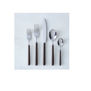 Ensemble de couverts décoratifs en acier inoxydable fini argent Finition peinte moderne avec plusieurs tailles et motifs façonnés Couverts - Product Image 3