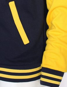 เสื้อแจ็คเก็ต Letterman Varsity พรีเมียมสำหรับผู้ชาย หนังแท้ ระบายอากาศได้ดี แห้งเร็ว ทรงสปอร์ต สวมใส่สบาย เหมาะสำหรับฤดูใบไม้ร่วง - Product Image 4