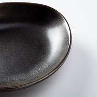 YAYU – Assiettes profondes en porcelaine chinoise, forme irrégulière, style japonais, noires, pour hôtels et restaurants – Vente en gros directe usine
