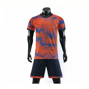 Vêtements de football à séchage rapide de haute qualité ensemble complet uniforme d'équipe conçu sur mesure chemise de gymnastique vêtements de sport personnalisés - Product Image 4