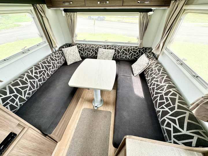 Fully Furnished Off-Road Travel Camper Trailer Mobile Caravan for Sale