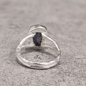 Anillo de plata de ley 925 martillado con piedra natural de tanzanita ajustable para mujer, joyería de piedra en bruto, piedra de nacimiento de diciembre - Product Image 5