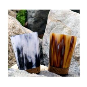 Taza de cuerno única y Juego de vasos naturales hechos a mano de vidrio con estilo tradicional para regalar y usar en ocasiones especiales - Product Image 5