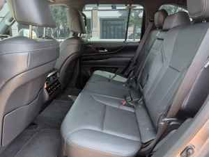 Magnifique <span class=keywords><strong>Lexus</strong></span> <span class=keywords><strong>LX</strong></span> <span class=keywords><strong>600</strong></span> Gris 2026 d'occasion, Luxe, Transmission intégrale, Intérieur cuir foncé, Toit ouvrant, SUV, Meilleur <span class=keywords><strong>prix</strong></span>, Voiture de qualité - Product Image 6