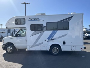 New 2026 T-h-o-r F-r-e-e-d-o-m E-l-i-t-e 19H-X-F Travel Trailers Outdoors Caravan House RV Camper Trailer for Sale - Product Image 6