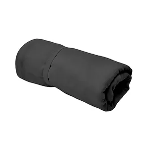Serviette multisports personnalisée en liège pour gadgets promotionnels - Product Image 1