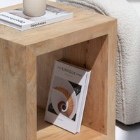 Table basse artisanale en bois massif de haute qualité, durable et mobile, pour chambre à coucher, idéale pour l'aménagement intérieur.