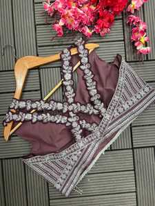 Este año-2024 hemos curado una colección de mariposa mono Net nupcial chaniya choli - Product Image 3