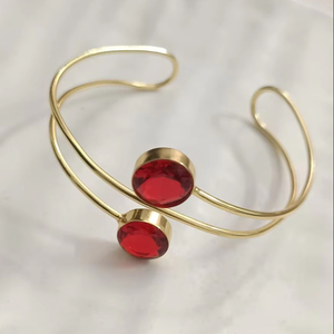 Pulsera de latón elegante hecha a mano para mujer, chapada en oro con piedras Rojas dobles, accesorio de moda elegante, prueba clásica de Swat - Product Image 1