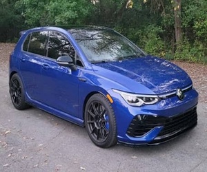 Volkswagen Golf R 2024, 315 ch, 4 cylindres turbocompressés, transmission intégrale - Product Image 2