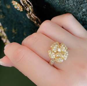 Anillo de Plata de Ley 925 Certificado con Morganita y Perla de Agua Dulce, Diseño Floral de Lujo Vintage, con Pavé Fino - Product Image 5