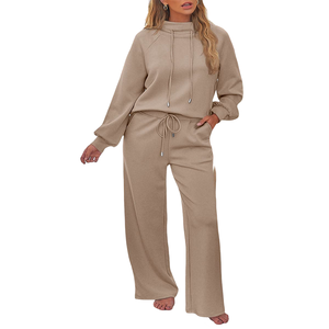 Ensembles de vêtements de sport flexibles et stylés pantalons cargo unisexe survêtements 2 pièces en bon tissu vêtements pour femmes survêtements - Product Image 1