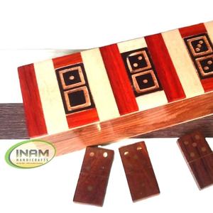 Boîte en bois sculptée et polie à la main de style européen antique d'Inam - Décoration d'intérieur artistique et de collection - Product Image 1