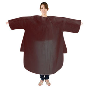 Cape de coiffure en tissu à manches longues marron foncé (imperméable et infroissable) - Product Image 1