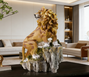 Estatua de León Majestuoso en la Cumbra de una Montaña, Figura de León Marrón de Resina para Decoración del Hogar - Product Image 4
