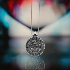 จี้ชาติพันธุ์เงินสเตอริ925อกซิไดซ์ทรงกลมเครื่องประดับทำด้วยมือของชาวอินเดียขายส่ง - Product Image 2