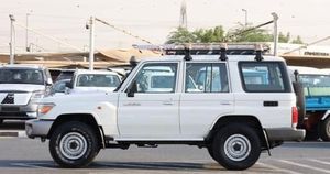 Meilleure offre LandCruiserS 70 2016 |   Moteur diesel turbo 4.5 |   RHD 5 portes |   Option complète |   SUV 4x4 propre et bien entretenu - Product Image 3