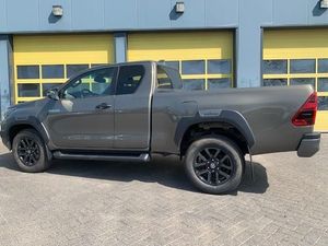 2023 pour Toyota Hilux SUV GCC utilisé boîte de vitesses manuelle sièges en cuir léger AC R20 pneus 4WD ACC régulateur de vitesse Euro6 émission gauche - Product Image 4