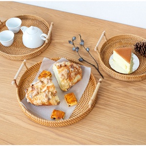 Bandeja de servicio de ratán de cerámica ecológica de alta calidad Vietnam tamaño personalizado perla madre perla Mango para uso doméstico servicio de alimentos - Product Image 1