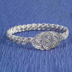925 Sterling Silver Three-<b>Wire</b> <b>Flower</b> Pattern Bracelet with Oval Stone Twisted Design - Product Image 1