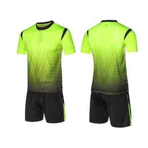 Conjunto de Uniforme de Fútbol Personalizado por Sublimación, Ajuste Deportivo, para Entrenamiento y Partido - Product Image 1