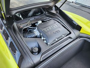 Lottuus Emira 2025 Edición de Lanzamiento Gasolina Bajo Kilometraje - Product Image 4