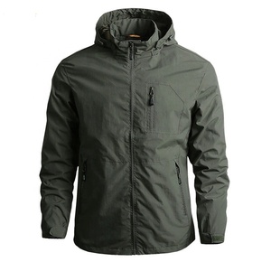 Chaqueta cortavientos ligera impermeable transpirable de piel de oveja de invierno personalizada OEM para hombres - Product Image 2