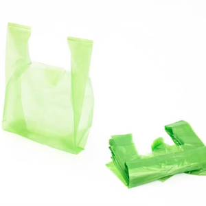 ถุงช้อปปิ้งพลาสติก LDPE/HDPE แบบมีก้นข้าง รีไซเคิลได้ - ถุงซุปเปอร์มาร์เก็ตสีเขียวแบบทรงบอลลูน - คุณภาพดี พร้อมส่งออก ผลิตในเวียดนาม - Product Image 1