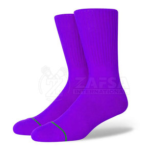 Calcetines de Cricket Deportivos Transpirables para Hombre Hechos a Medida con Diseño de Logotipo Personalizado en Oferta - Product Image 1