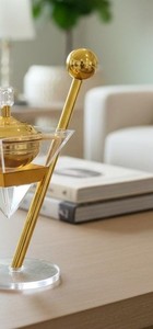Elegante Quemador de Incienso de Acrílico en Forma de Pirámide, Porta Incienso de Metal Dorado, Mabkhara Geométrica Moderna, Adorno de Decoración para el Hogar de Lujo - Product Image 3