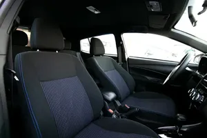 Listo para Enviar: Toyota Yaris SE Hatchback 2025, 1.3, Seminuevo, 3 Años de Garantía, Disponible para la Venta - Product Image 5