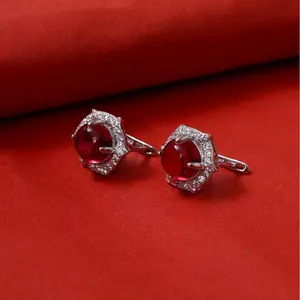 Boucles d'oreilles clous vintage pour femme en rubis avec halo de diamants, or 14 carats blanc, jaune, rose - Bijoux cadeau certifiés GIA - Product Image 2