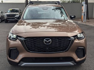 Mazda CX-70 PHEV Premium 2025 Usado de Primera Calidad, SUV de 4 Puertas con Tracción en las Cuatro Ruedas - Product Image 4