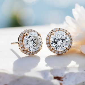 Pendientes de Botón de Oro Amarillo Macizo de 14k con Diamantes Clásicos de Corte Brillante Redondo Cultivados en Laboratorio con Certificación IGI para Mujer - Product Image 3