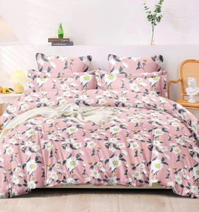 Juego de ropa de cama de algodón suave de lujo con funda nórdica con estampado Floral sábana y funda de almohada perfecta para decoración de dormitorio moderno y exportación - Product Image 1