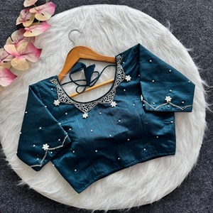 Lourd beau mariage porter exclusif dernière soie moderne Pista partout fabricant de chemisier de travail à la main de Surat - Product Image 3