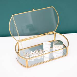 กล่องเครื่องประดับทองเหลืองและอะคริลิกทรงหัวใจพร้อมฝาปิด - Product Image 6