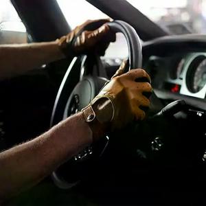 Gants de conduite en cuir de chèvre à écran tactile en gros pour hommes et femmes nouveau design de gants en cuir de conduite de voiture avec logo personnalisé - Product Image 5