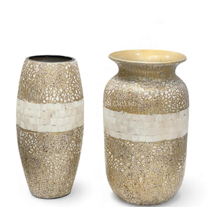 Juego de Jarrones Hechos a Mano con Incrustaciones de Concha de Nácar, Diseño Decorativo a Juego, Centro de Mesa de Vietnam - Product Image 1