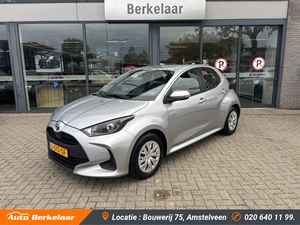 <span class=keywords><strong>Toyota</strong></span> <span class=keywords><strong>Yaris</strong></span> <span class=keywords><strong>1.5</strong></span> Híbrido <span class=keywords><strong>Active</strong></span> AT – Plateado, modelo 2022 con bajo kilometraje, excelente estado, vehículo de flota europea, disponible para exportación - Product Image 5