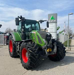 Tracteur Fendt 724 Vario d'occasion à vendre Tracteur agricole à roues 250HP avec engrenage moteur et roulement d'origine - Product Image 1