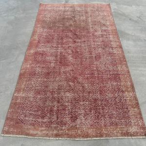 พรมตุรกีวินเทจ ขนาด 3.6x6.4 ฟุต (109x196 ซม.) ลายตารางสีแดง - Product Image 1