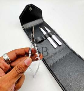 Pinzas para Cejas Blancas Mate con Logotipo Personalizado, Pinzas de Acero Inoxidable con Punta Inclinada y Puntiaguda, Pinzas para Cejas y Pestañas con Tijeras de Resorte - Product Image 3