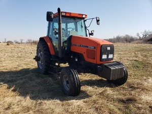รถแทรกเตอร์ Ventrac 8785 มือสองสภาพดี ขับเคลื่อน 4 ล้อ 80 แรงม้า เครื่องยนต์ Sdec เกียร์ธรรมดา รับประกัน 4 ปี จัดส่งจากโรงงานสำหรับการเกษตร - Product Image 3