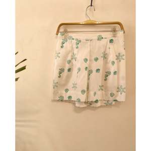 Shorts Unisex Transpirables de Algodón Flex con Estampado Artesanal Aqua Sea Treasures - Product Image 2