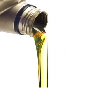 Huile de base vierge de qualité supérieure Groupe I SN150, couleur 1.5, soufre 1, prête pour livraison immédiate sur condition de paiement FCA uniquement, Gebze, Turquie - Product Image 1