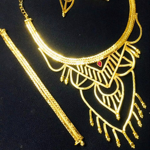 24K Plaqué Or Vintage Dubai Mode Bijoux Ensemble Boucles D'oreilles Bracelets Peignes Broches Allemagne Turquie Cuivre Matériel Collier - Product Image 1